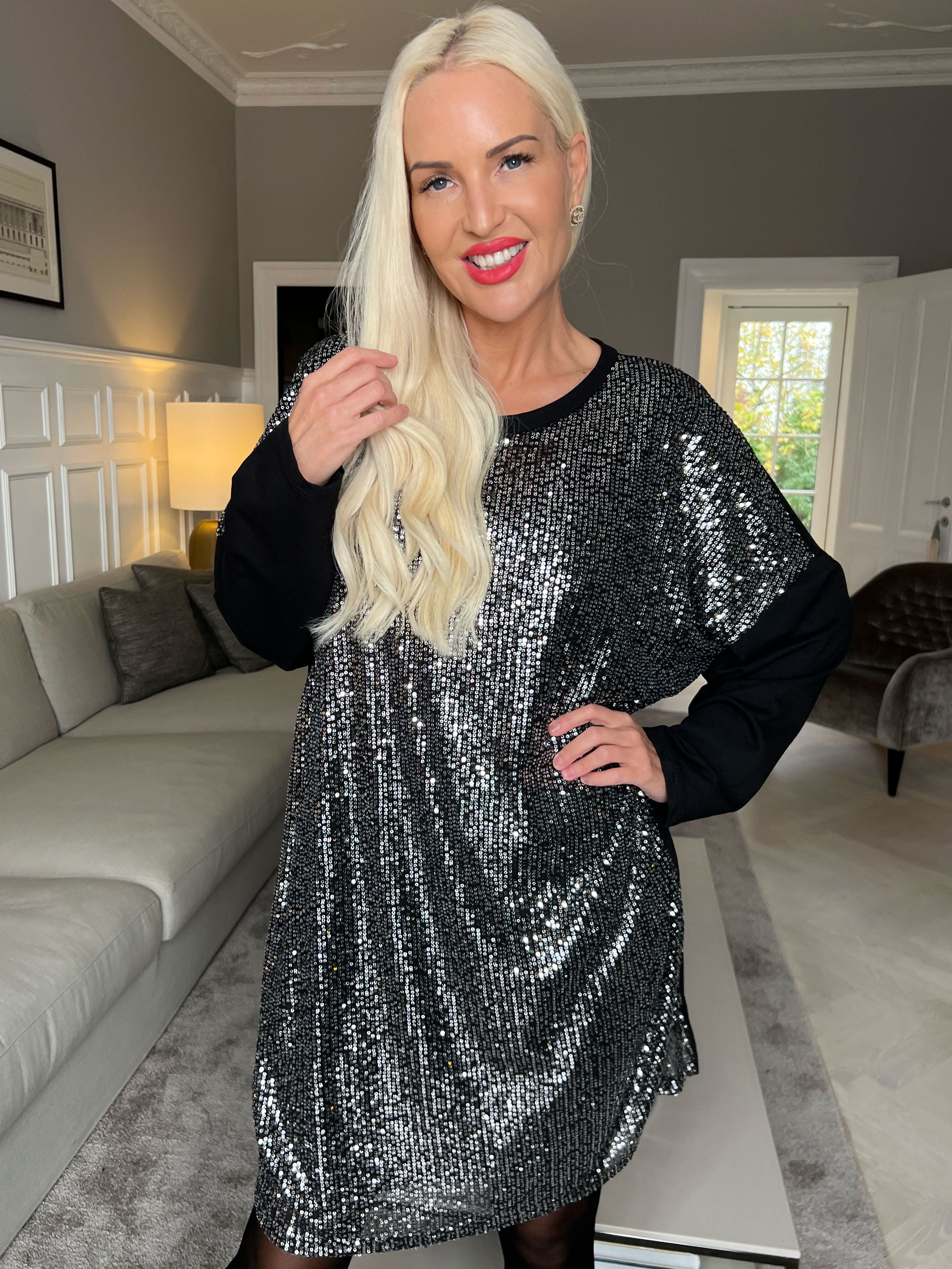 Eria - Kjole med pailletter foran